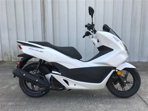 The <strong>Honda</strong> PCX150 is one of the most versatile, practical and sensible scooters on the planet, and a blast to ride! With new colors for 2016, it offers excellent and fuel efficiency and plenty of room to carry a. . Honda pcx 150 for sale
